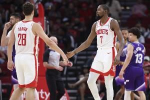 阿门：KD非常幽默风趣&酷毙了 他是天生的得分手更是出色的队友！