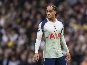 弗兰克谈换西蒙斯:我们让他替补是有原因的,他之前踢了联赛杯 弗兰克谈换西蒙斯:我们让他替补是有原因的,他之前踢了联赛杯