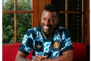 曼联官方祝纳尼39岁生日快乐，效力期间出战230场41球65助