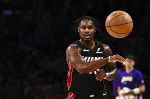 斯波：戴维恩·米切尔极具竞争力 无球防守进步非常大